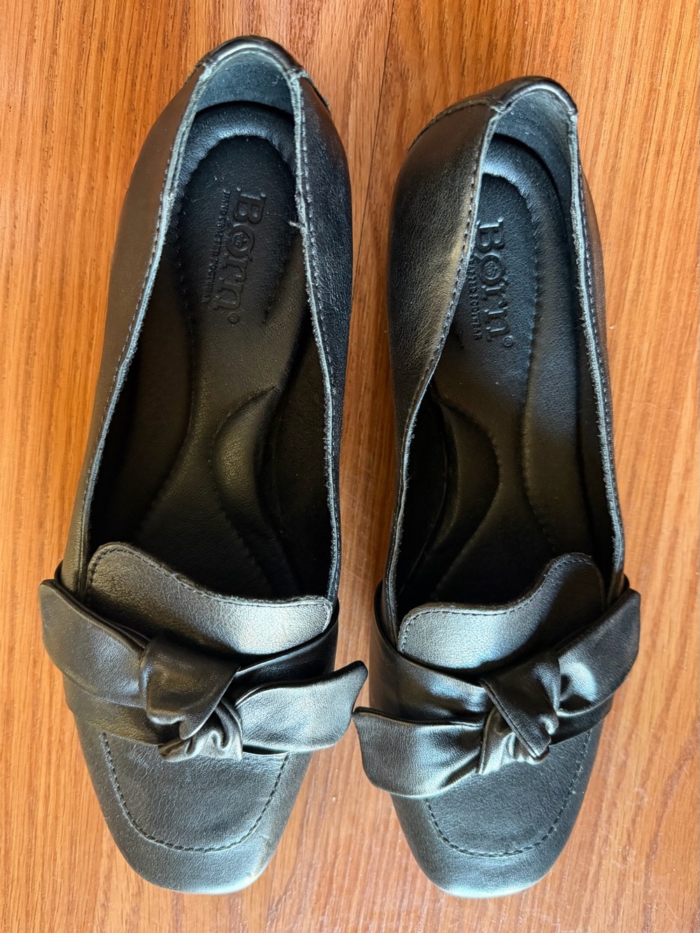 Born Black Leather Bow-Accent Loafers for Women